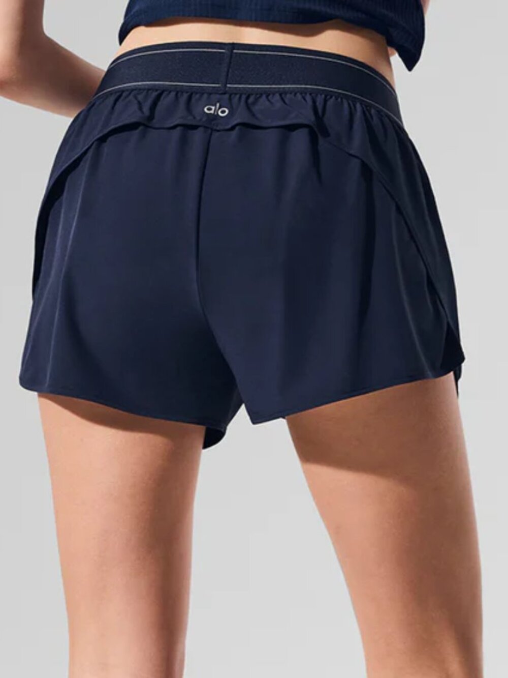 ALO Yoga Navy Versatile Athletic Short🎾Tennis Pickleball Gym Everyday Outfits🥗 - Picture 7 of 7